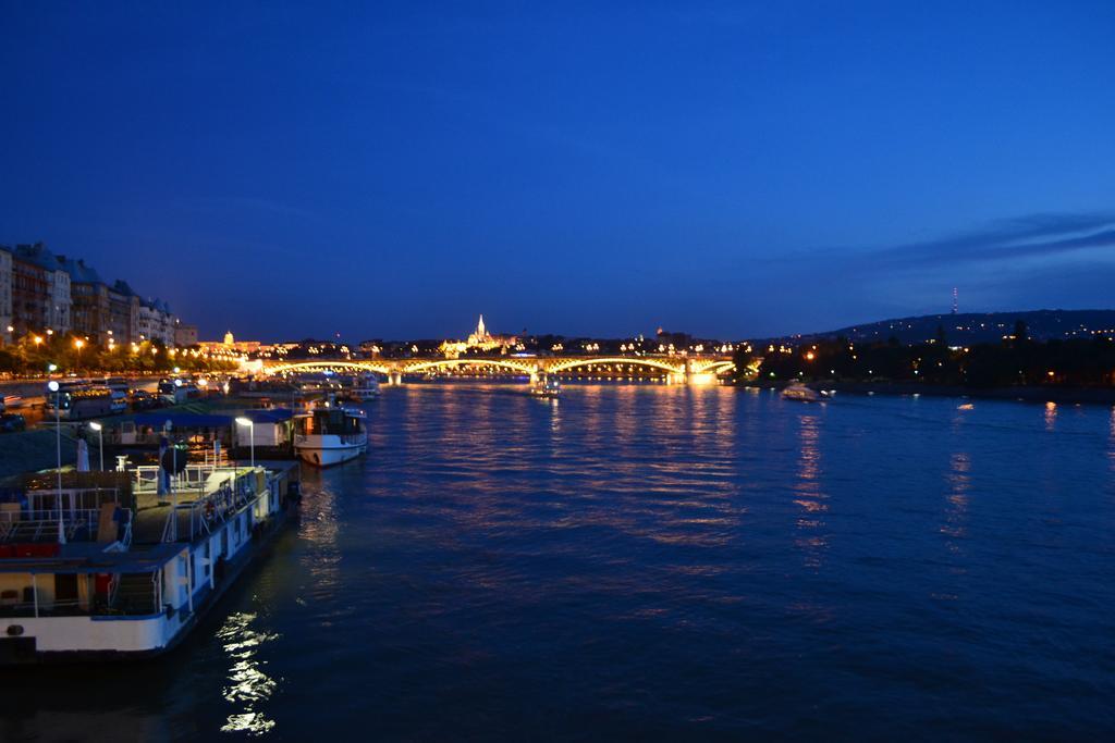 Fortuna Boat Hotel Будапешт Екстер'єр фото